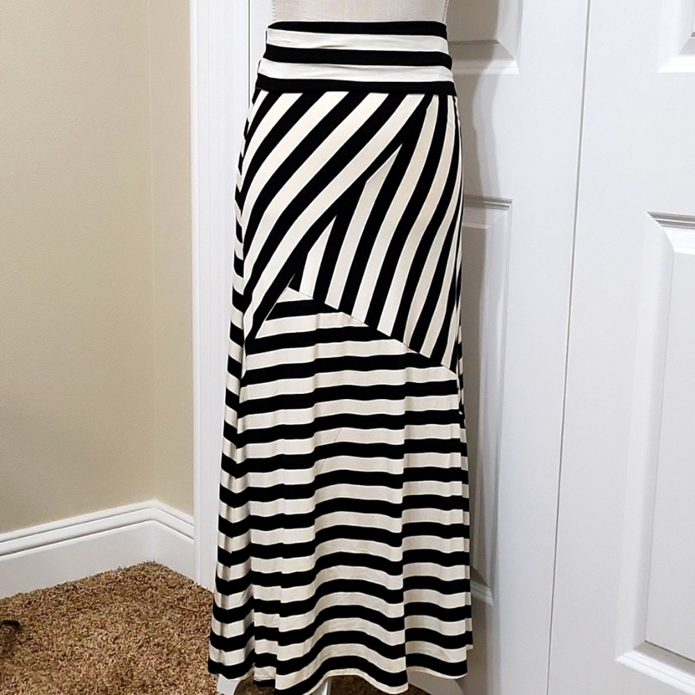 RMD LA VERSATILE MAXI SKIRT/ DRESS BEAUTIFUL BLACK & WHITE SZ S